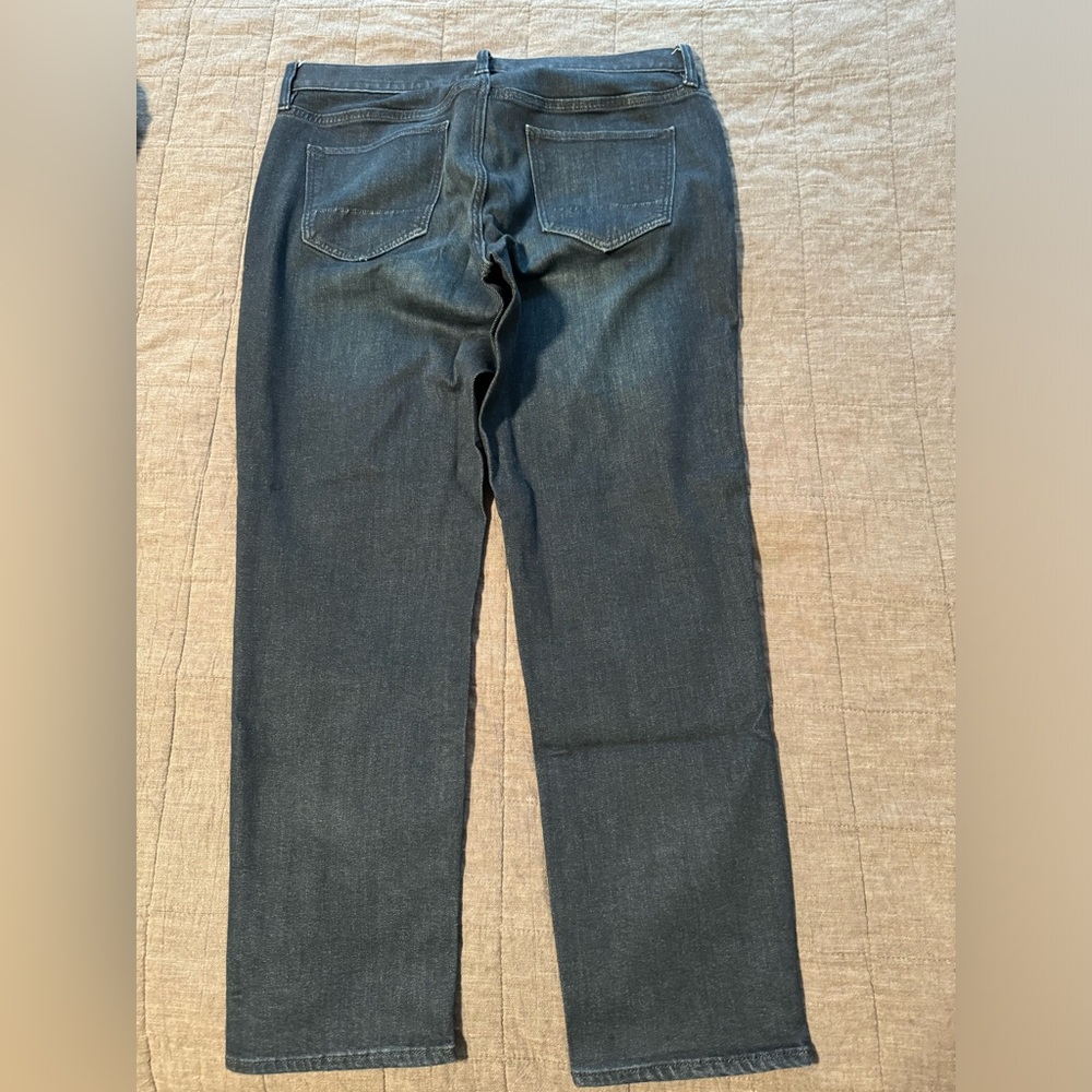 Banana Republic Travel Jeans 35x32 Athletic Fit - Picture 8 of 8